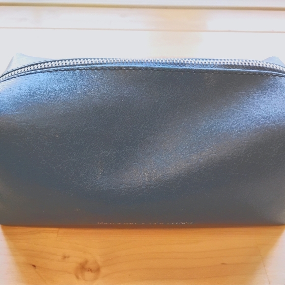 Matt & Nat L'OCCTAINE Make Up Bag - Picture 1 of 8